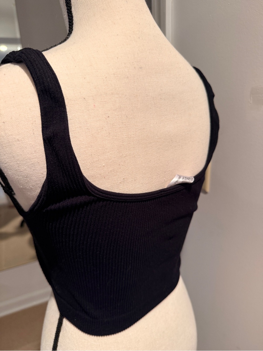 Zara Ribbed Tank Tops - Picture 5 of 5